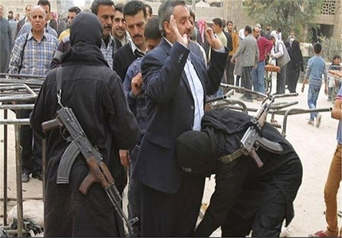 Daesh retiene a decenas de miles de civiles como escudos humanos Daesh retiene a decenas de miles de civiles como escudos humanos